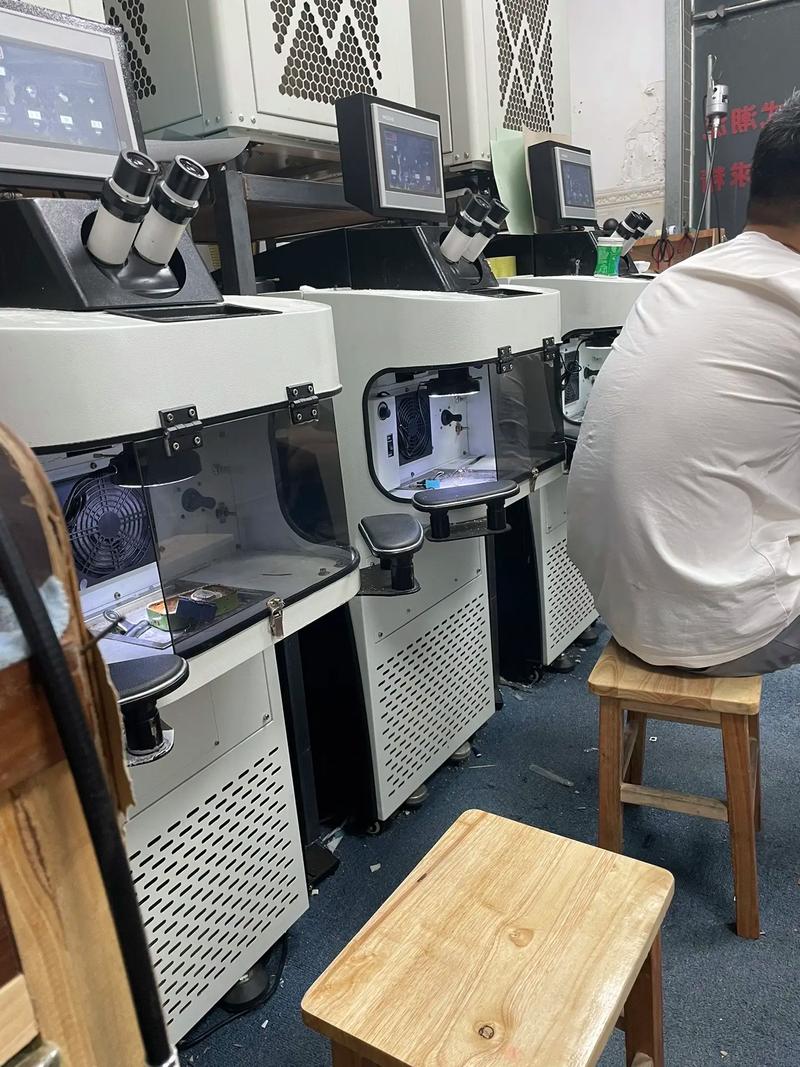 精工细作，璀璨生辉——珠宝首饰加工厂的开发与销售之道